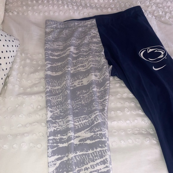 LIMITED TIME Penn State leggings - Picture 3 of 4